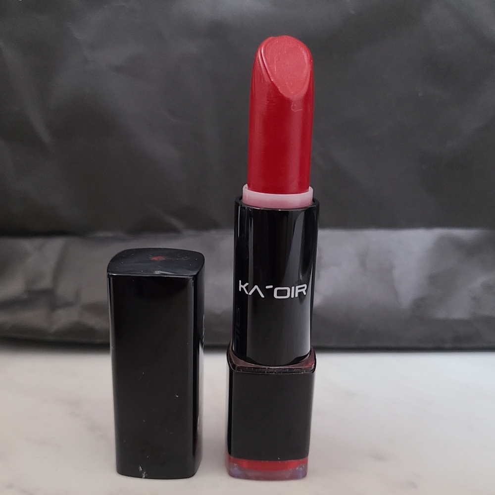 Ka'oir Red Roses Lipstick